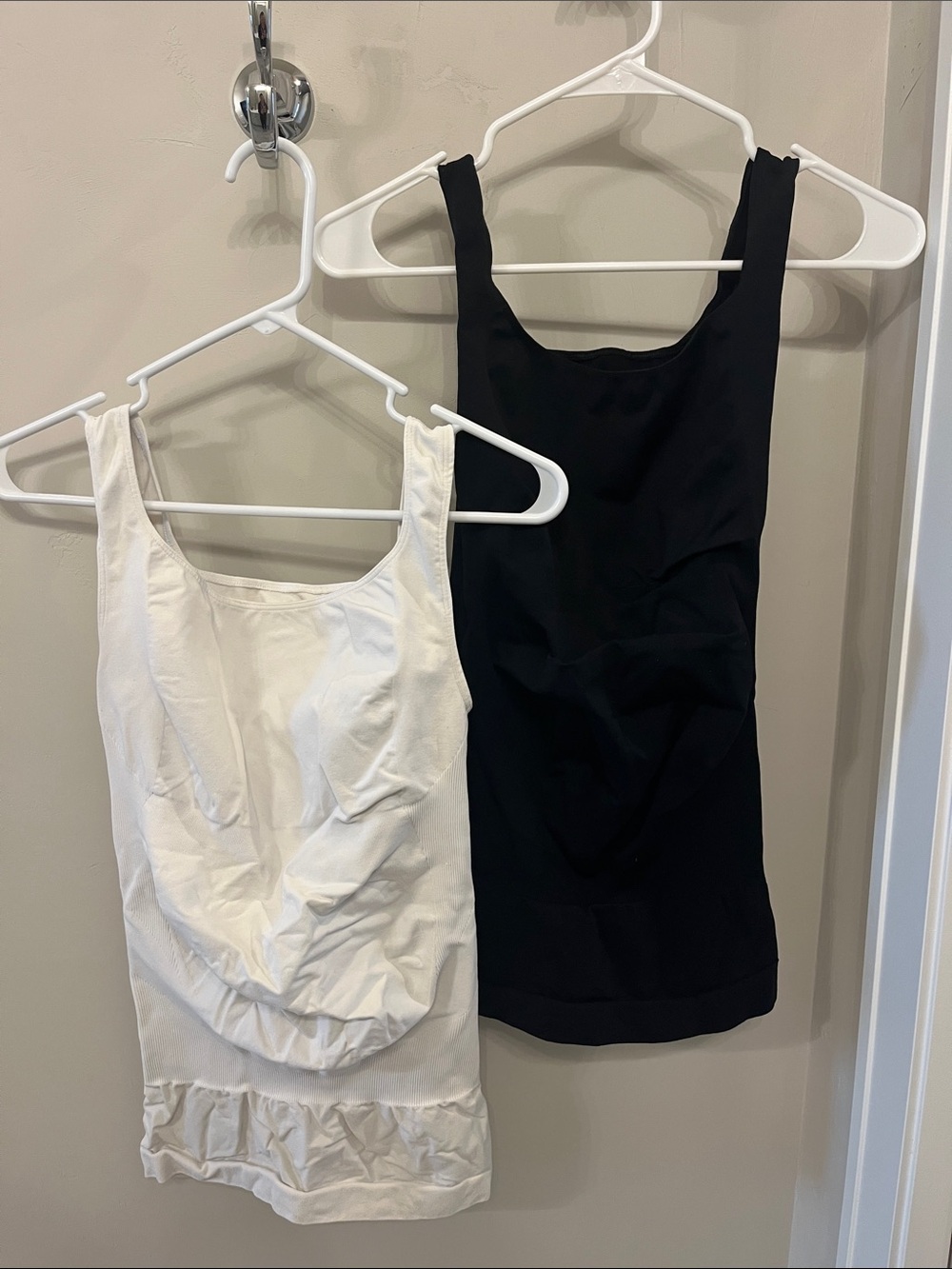 BLANQI Black & White Scoop Support Tank Tops